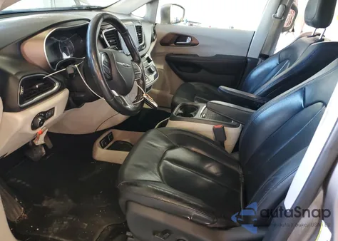 2018 Chrysler Pacifica Touring L Plus z USA, uszkodzony, nr VIN 2C4RC1EG3JR103074